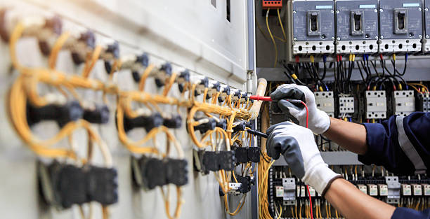 Professional Electrician technician working in Commerce, OK